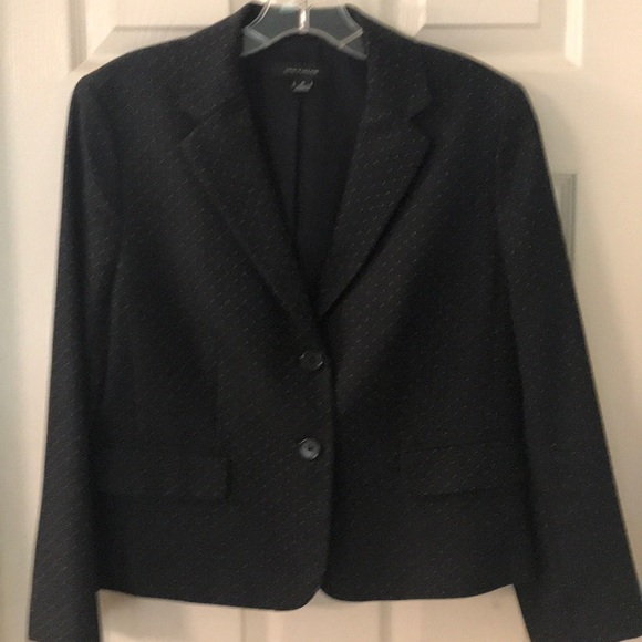 Ann Taylor Other - Ann Taylor navy pindot 2 piece pant suit size 8